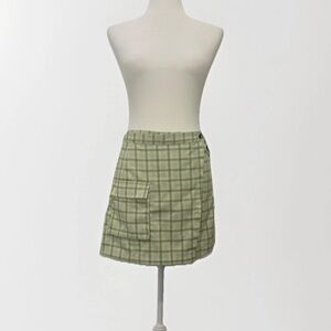 Y2K Forever 21 Green and White Plaid Mini Skirt Size Medium